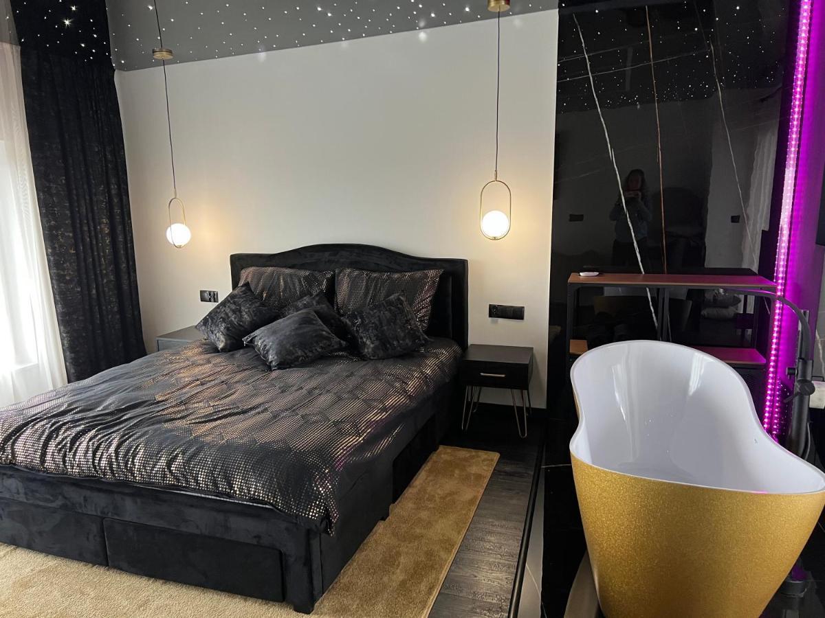 Apartament Premium Ze Zlota Wanna W Sypialni Widok Na Morze Dyskretny Taras Z Lozkiem - Baltyckie Sarbinowo 18 Dış mekan fotoğraf