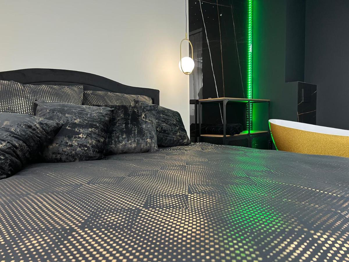 Apartament Premium Ze Zlota Wanna W Sypialni Widok Na Morze Dyskretny Taras Z Lozkiem - Baltyckie Sarbinowo 18 Dış mekan fotoğraf