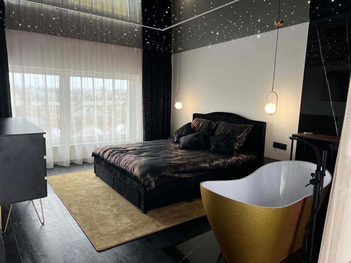 Apartament Premium Ze Zlota Wanna W Sypialni Widok Na Morze Dyskretny Taras Z Lozkiem - Baltyckie Sarbinowo 18 Dış mekan fotoğraf