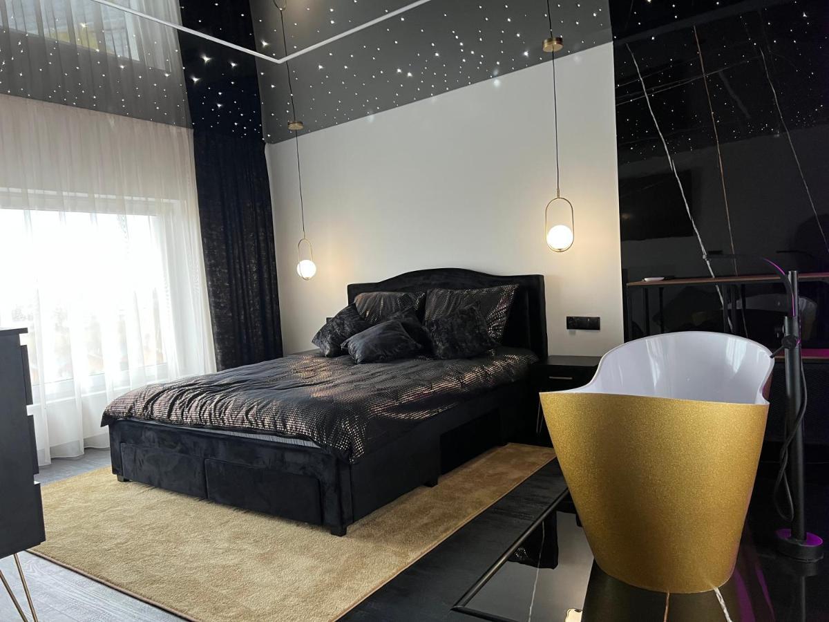 Apartament Premium Ze Zlota Wanna W Sypialni Widok Na Morze Dyskretny Taras Z Lozkiem - Baltyckie Sarbinowo 18 Dış mekan fotoğraf